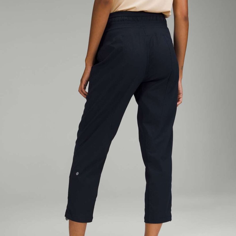 Lululemon Dance Studio Mid-Rise Crop 25" True Navy, Size 4